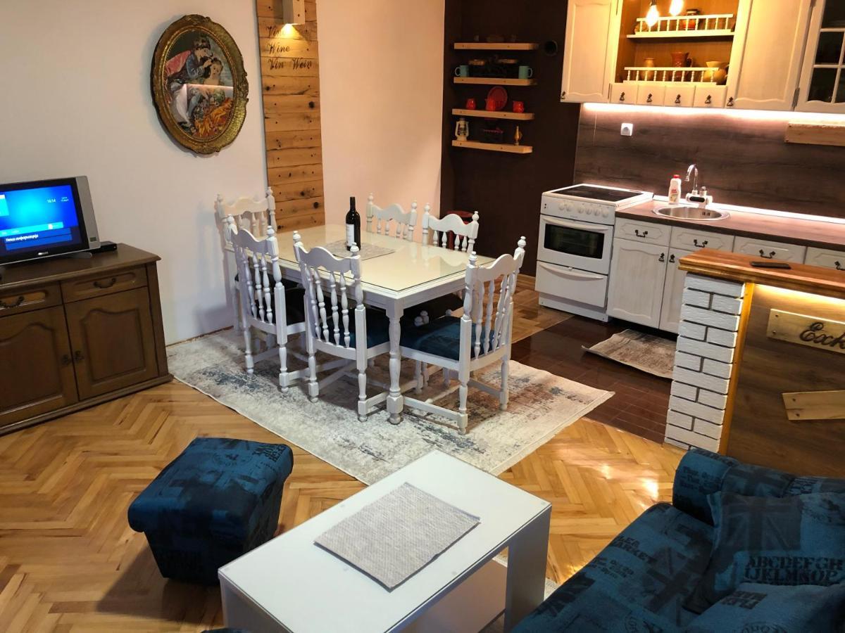 Apartman Excluziv ปรีเยดอร์ ภายนอก รูปภาพ