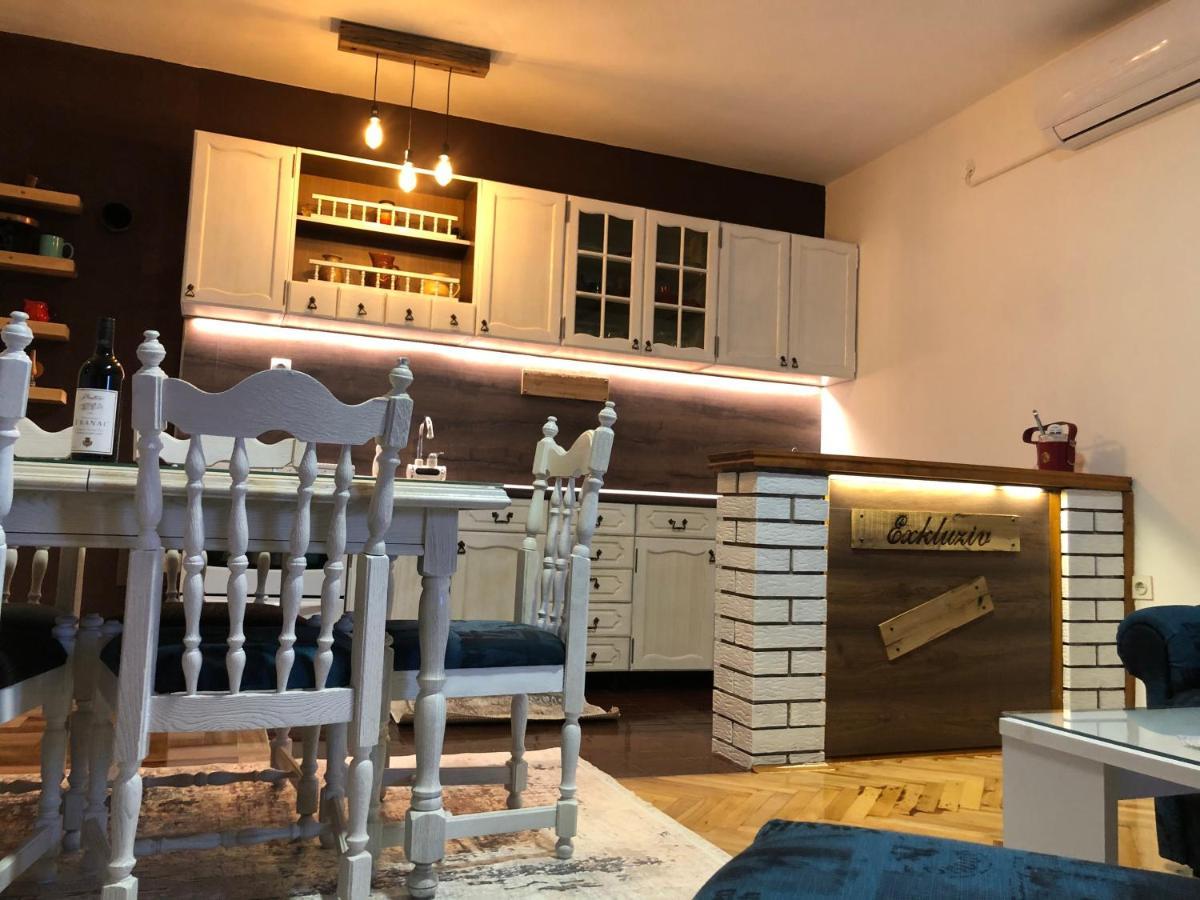 Apartman Excluziv ปรีเยดอร์ ภายนอก รูปภาพ