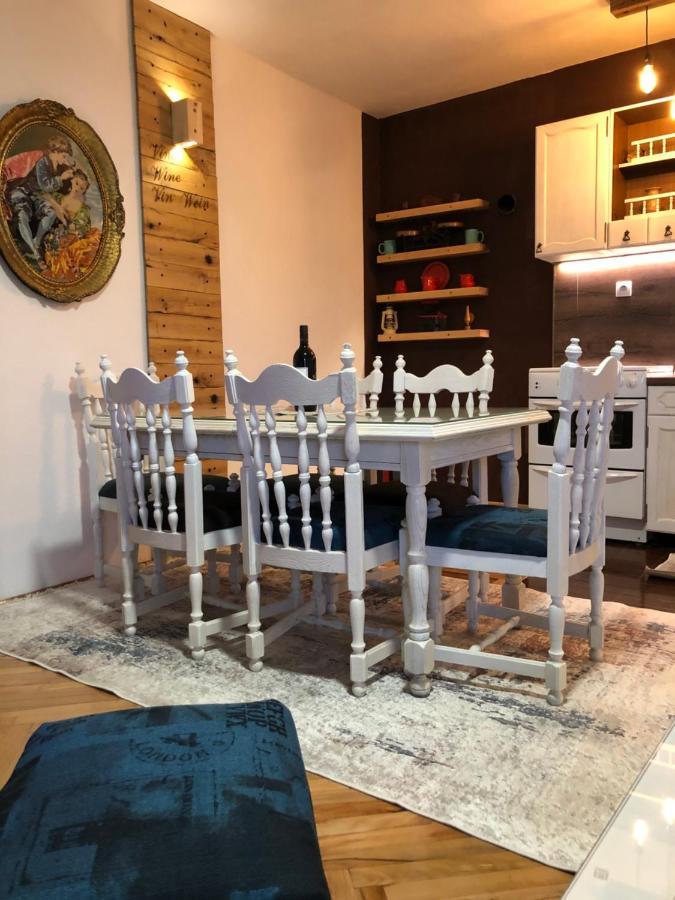 Apartman Excluziv ปรีเยดอร์ ภายนอก รูปภาพ